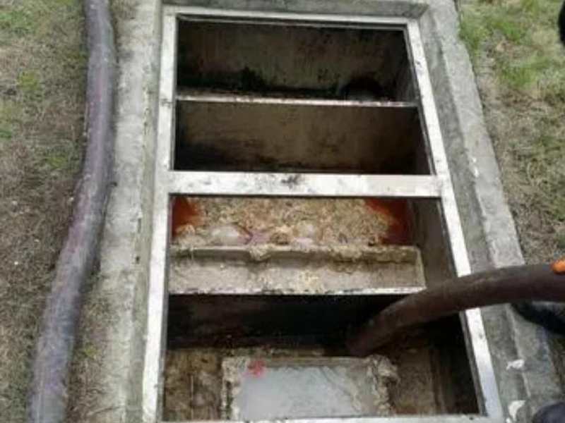 沙湖镇隔油池清理